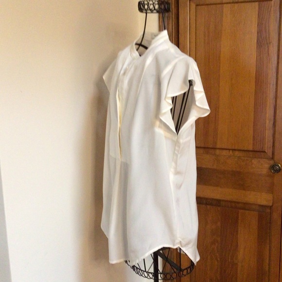 Madewell White Silk Top with Flutter Sleeves
Size 4 - Picture 3 of 5